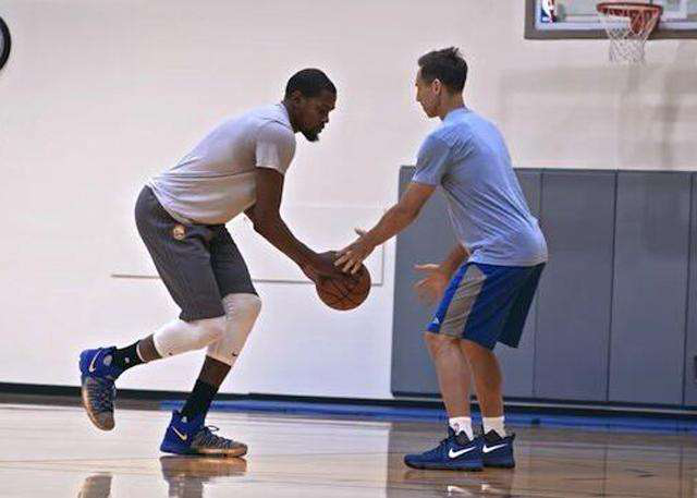 人共同组成 人共同组成