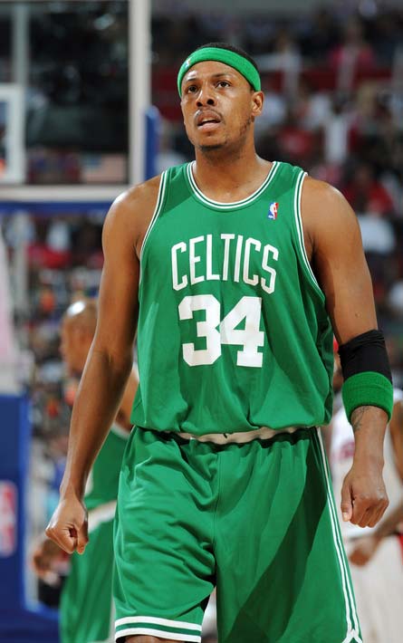 把防守打成 把防守打成