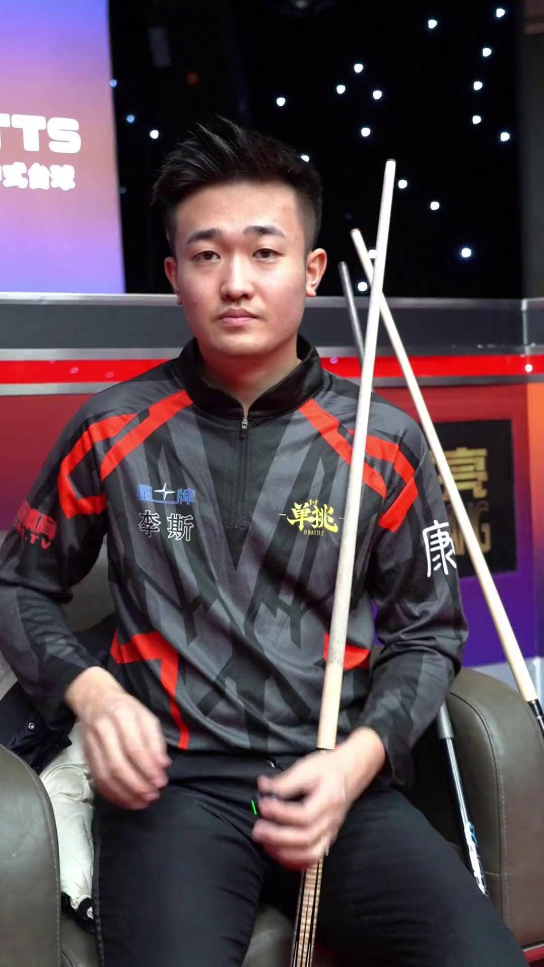 与手递手衔 与手递手衔